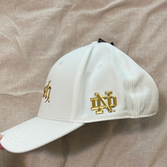 Notre Dame Under Armour Hat - Picture 2 of 6